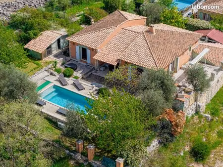 villa t5 de 181 m² sur terrain de 1001 m² — saint-vallier-de-thiey