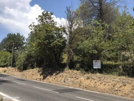 terrain 700 m² grasse