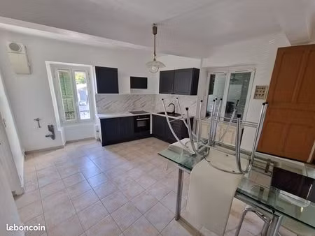 particulier vend appartement 3 pièces 64 m2 avec cave et 2 parking