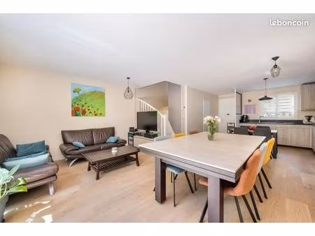 maison 96 m² – 4 chambres – meyzieu