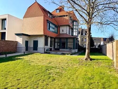 residentie: 't onzent.
