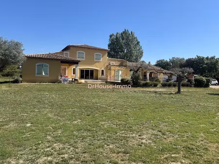 vente maison 10 pièces 212 m² à saint-cannat (13760)  1 400 000 €