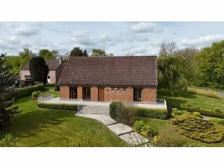 villa à vendre à rue de l'echangeur 4 daussoulx (vbe26022)