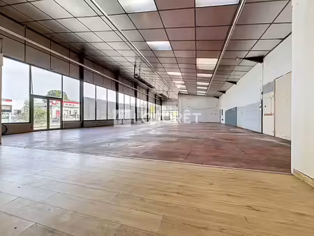 local commercial à vendre