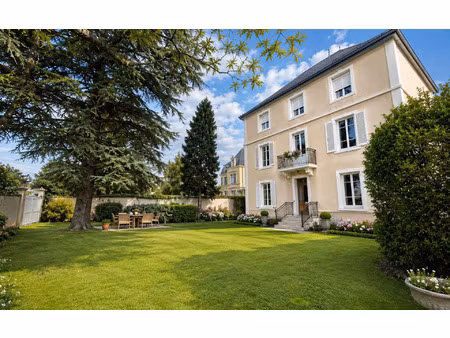 maison tassin-la-demi-lune 285 m² t-9 à vendre  1 250 000 €