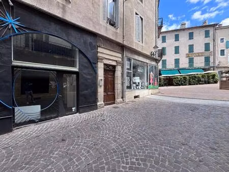 local commercial à louer