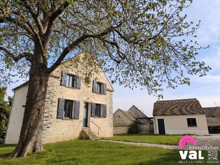 milly la foret 15 minutes sud  charmante maison ancienne sur1803 m² de terrain clos. rdc..