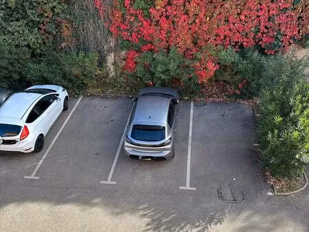 parking à louer