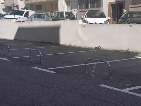 parking à louer