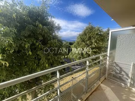 biot sophia antipolis 2p en bail commercial et parking en ssol