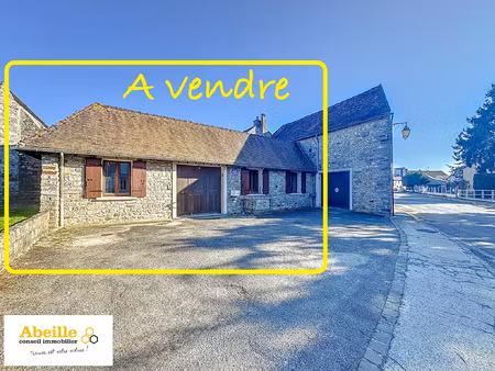 ensemble immobilier de 169 m2  et 3 places de parking