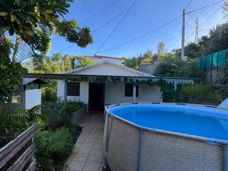 maison t3 à vendre avec vue mer dégagée et jardin à l’étang-salé