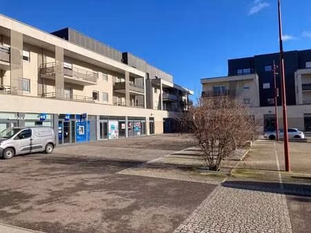 local commercial à louer