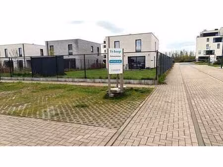 parkeerplaats nabij residentie scala