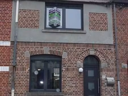 maison 2ch. avec terrasse et jardin