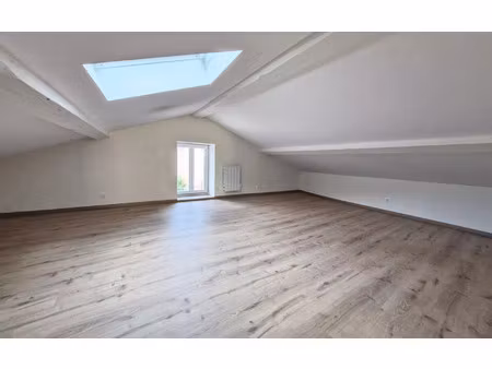 location maison  50 m² t-3 à rontalon  820 €