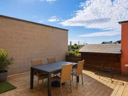 2 ch + 35 m2 terr. sud + 2. parking ext.