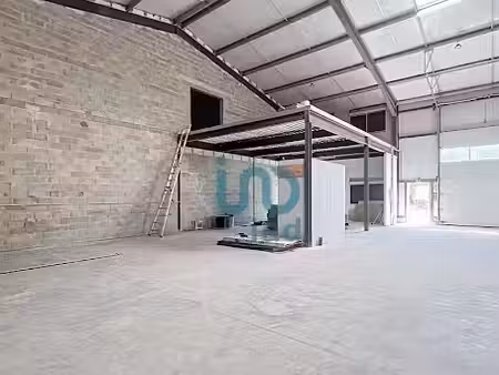 location locaux professionnels 0 pièces 300 m² à pringy (77310)  2 120 €