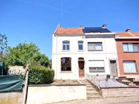 maison familiale 3 chambres avec grand jardin et grenier amé
