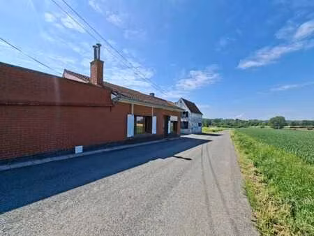 maison 3 façades située à maulde  rue de la louche 2b