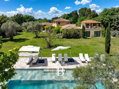 maison de luxe à vendre dans le quartier grand sud- aix la duranne