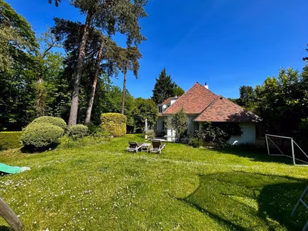 maison de luxe à vendre à vaucresson