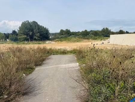 terrain constructible viabilisé à vendre