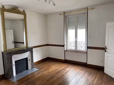 loue studio soigné lumineux proche facultés  sncf  à saisir  disponible 1er juin