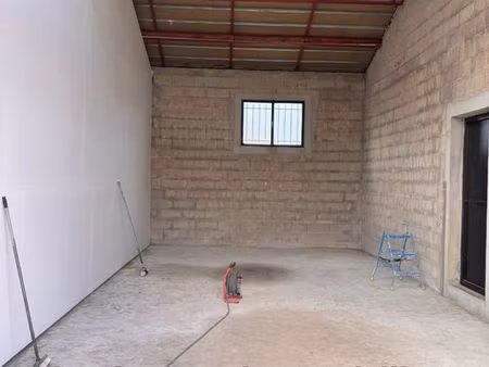 parking/box 45 m² villelongue-dels-monts
