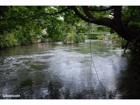 location quartier moulin à tan maison donnant sur rivière