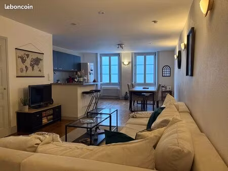 appartement f3 de 65 m2 hyper centre-ville