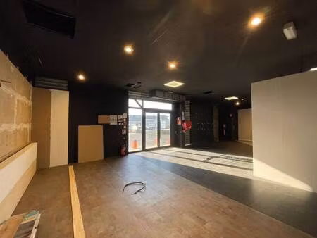 local commercial à louer