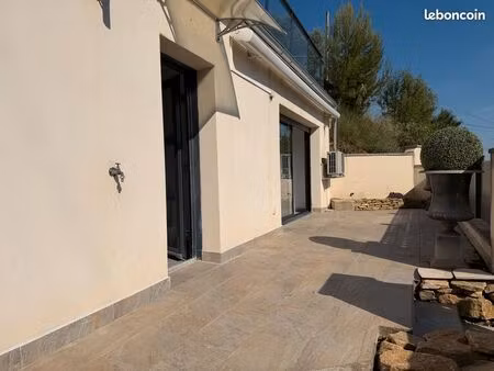 magnifique appartement t3 au cœur de la nature avec une vue dégagée sur la vallée