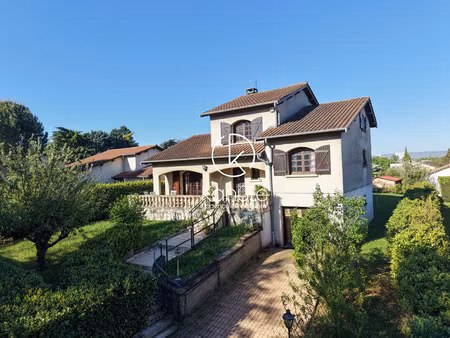 maison de luxe à vendre à écully