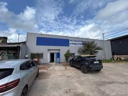 entrepôt à vendre