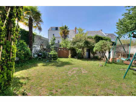 coeur de la madeleine - 5 chambres - double garage - jardin