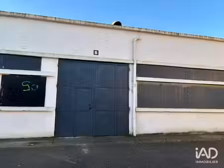 location locaux professionnels 0 pièces 525 m² à le mesnil-saint-denis (78320)  4 987 €