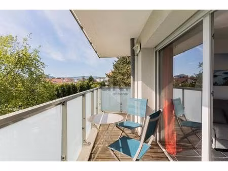 appartement à annecy — 2 pièces et terrasse d'angle