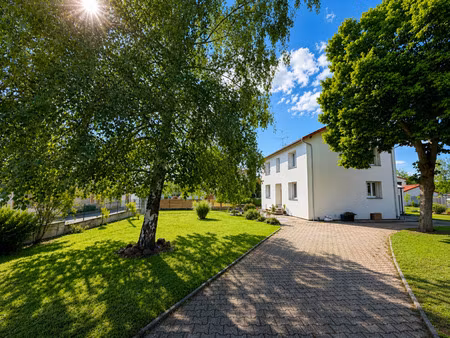 exclusivité d’agence: superbe maison familiale rénovée avec prestations de qualité à chava