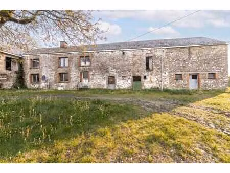 ancienne ferme avec dépendances et terrains à morhet