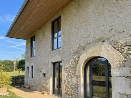 propriété/grange de 600m2- massingy