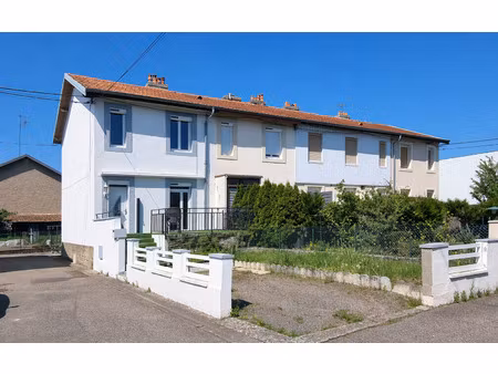 idéal premier achat : maison avec extérieur et stationnement