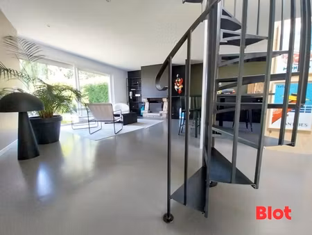 a vendre blot immobilier saint gregoire maison t5 158 m² surfaces au sol