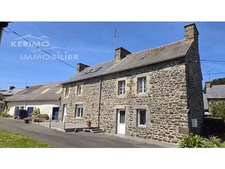 propriété avec possibilité de terrain (s) constructible (s)