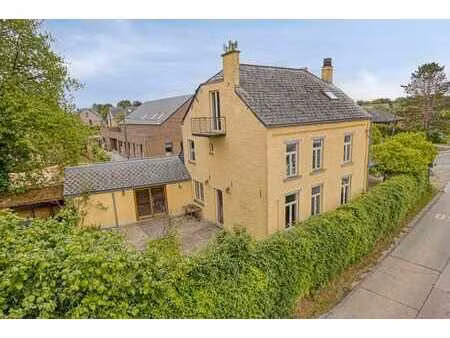 grande maison de caractère 5 ch s/ 9 ares 98