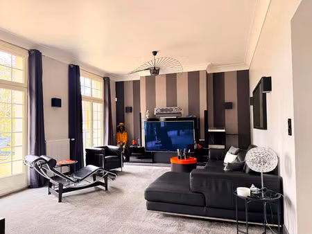 ouest de tours propriete sur 3.500m² parc spa de nage -- garage 8 places