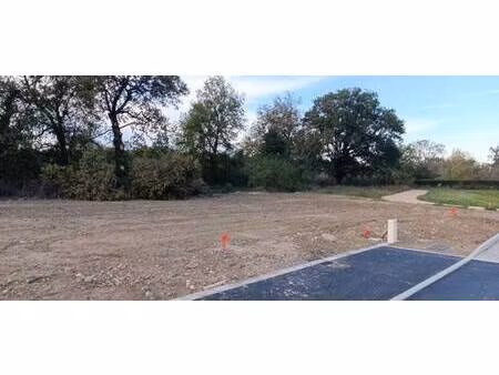 terrain constructible viabilisé à vendre