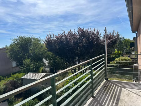 appartement t2 à tournefeuille avec balcon et parking