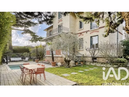 demeure à vendre dans le quartier marine