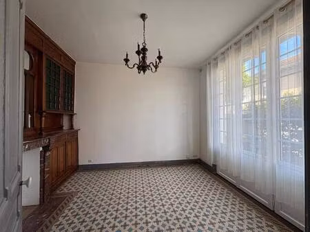 maison de ville à louer